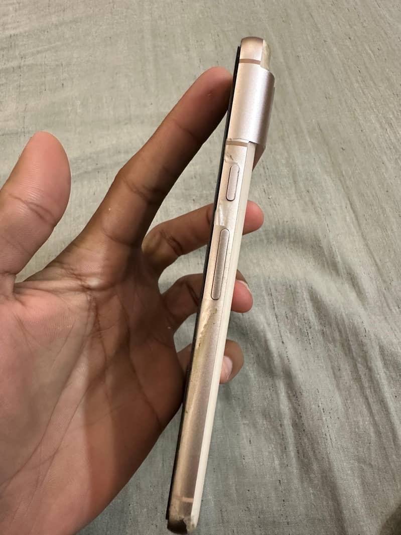 Google Pixel 8 4