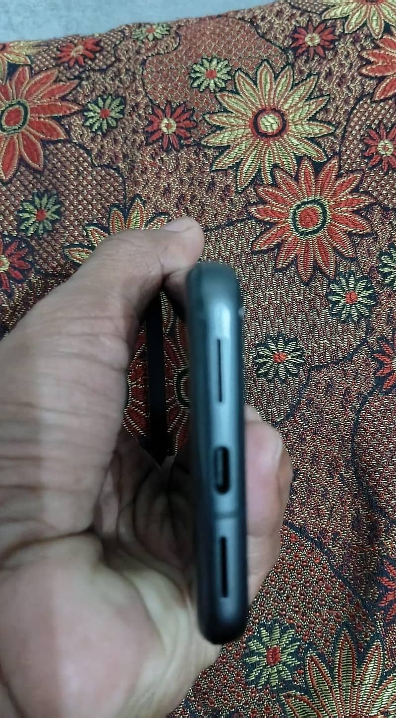 Google Pixel 8 5