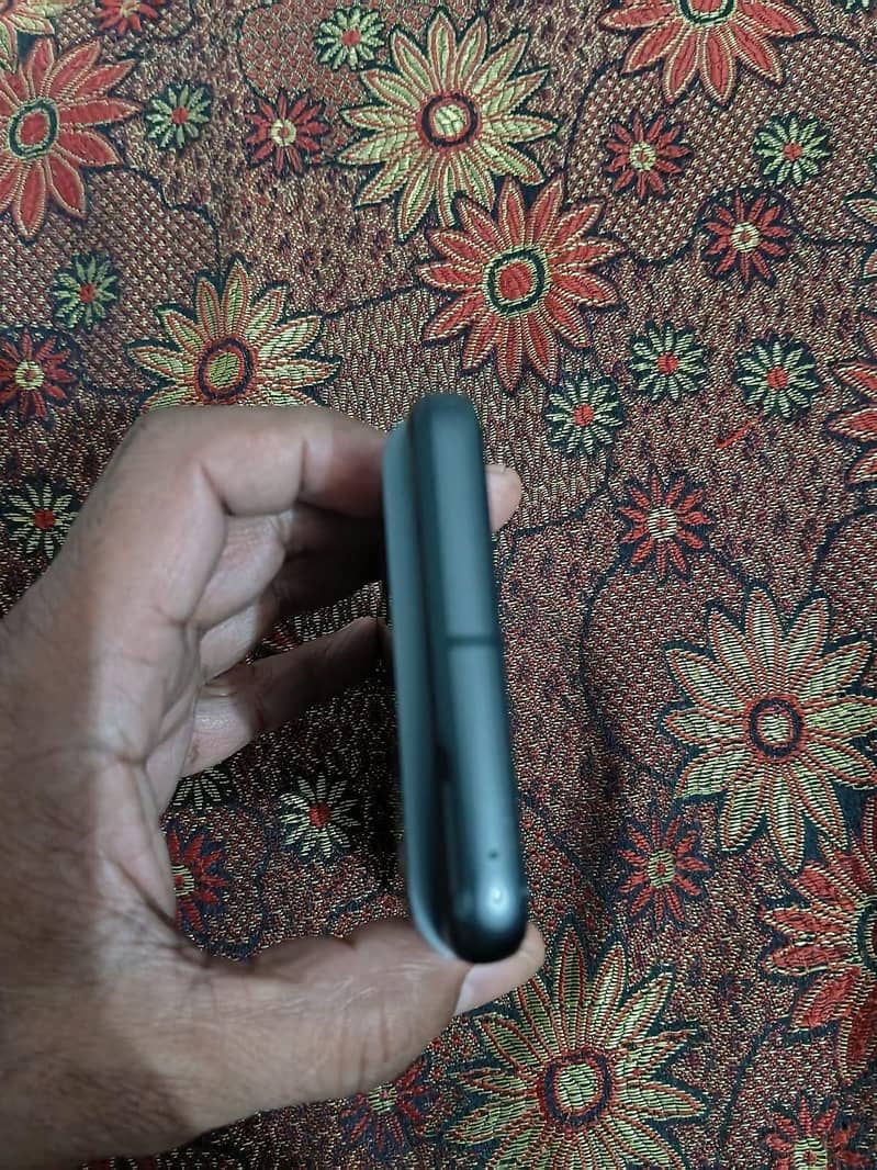 Google Pixel 8 6