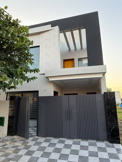 I SELL BRAND NEW 5MARLA HOUSE IN BAHRIA ORCHARD