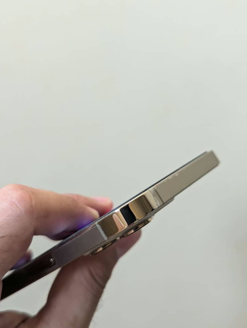 Iphone 12 pro max GOLD 3