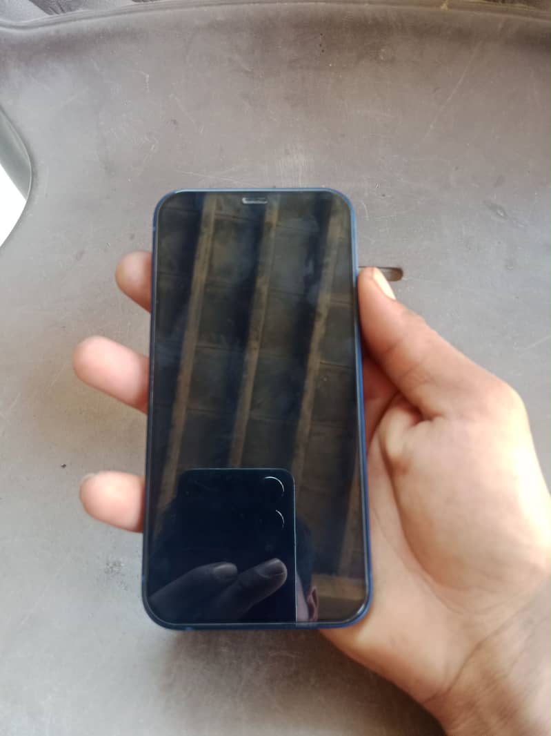 Apple iPhone 12 6