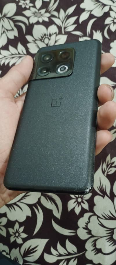 One Plus 10 Pro