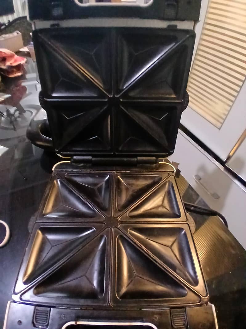 sandwich maker 0