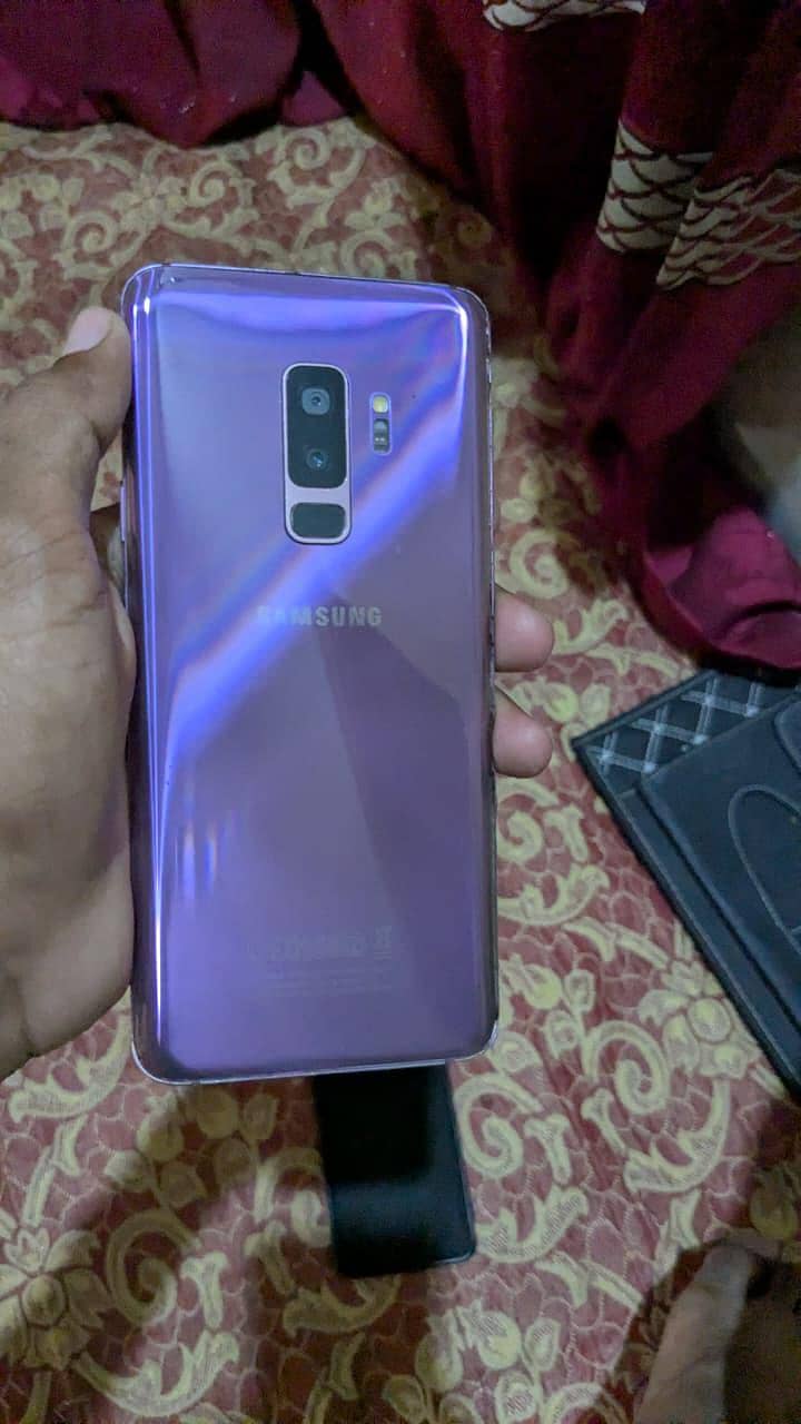Samsung Mobile S9 Plus 5