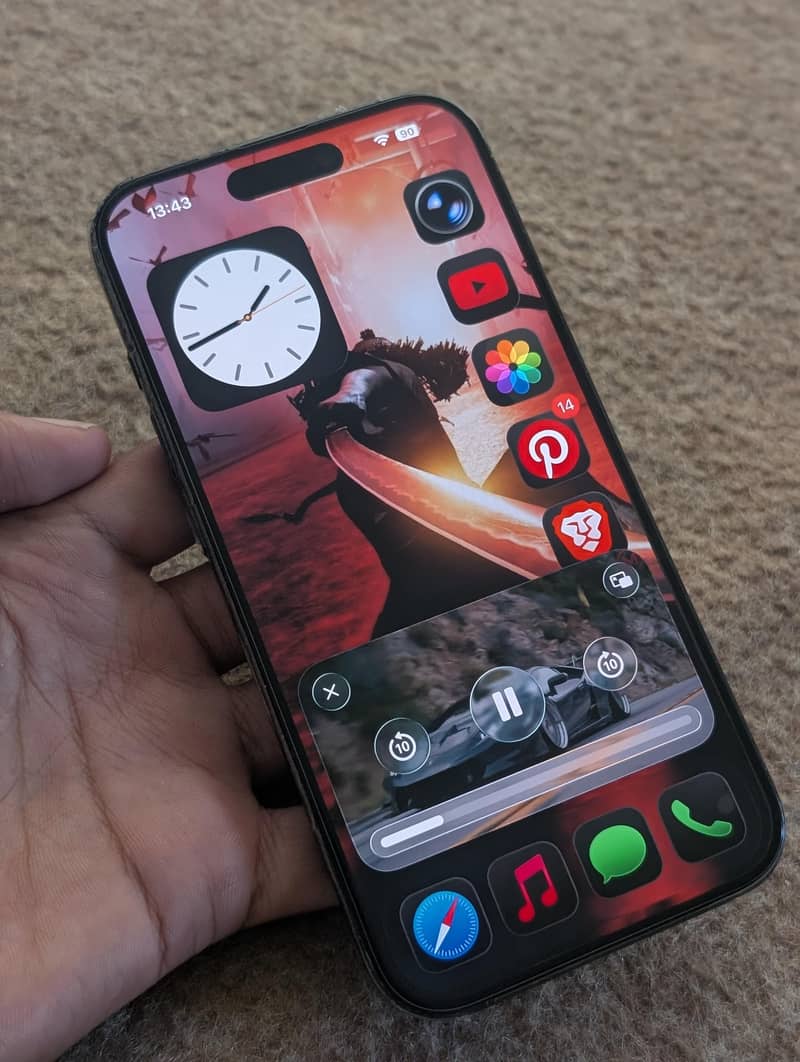 Apple iPhone 15 Pro 0