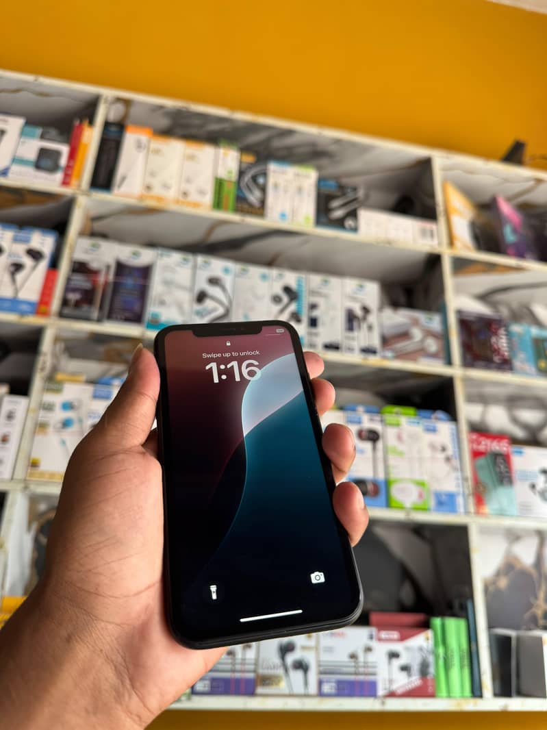Apple iPhone XR 1