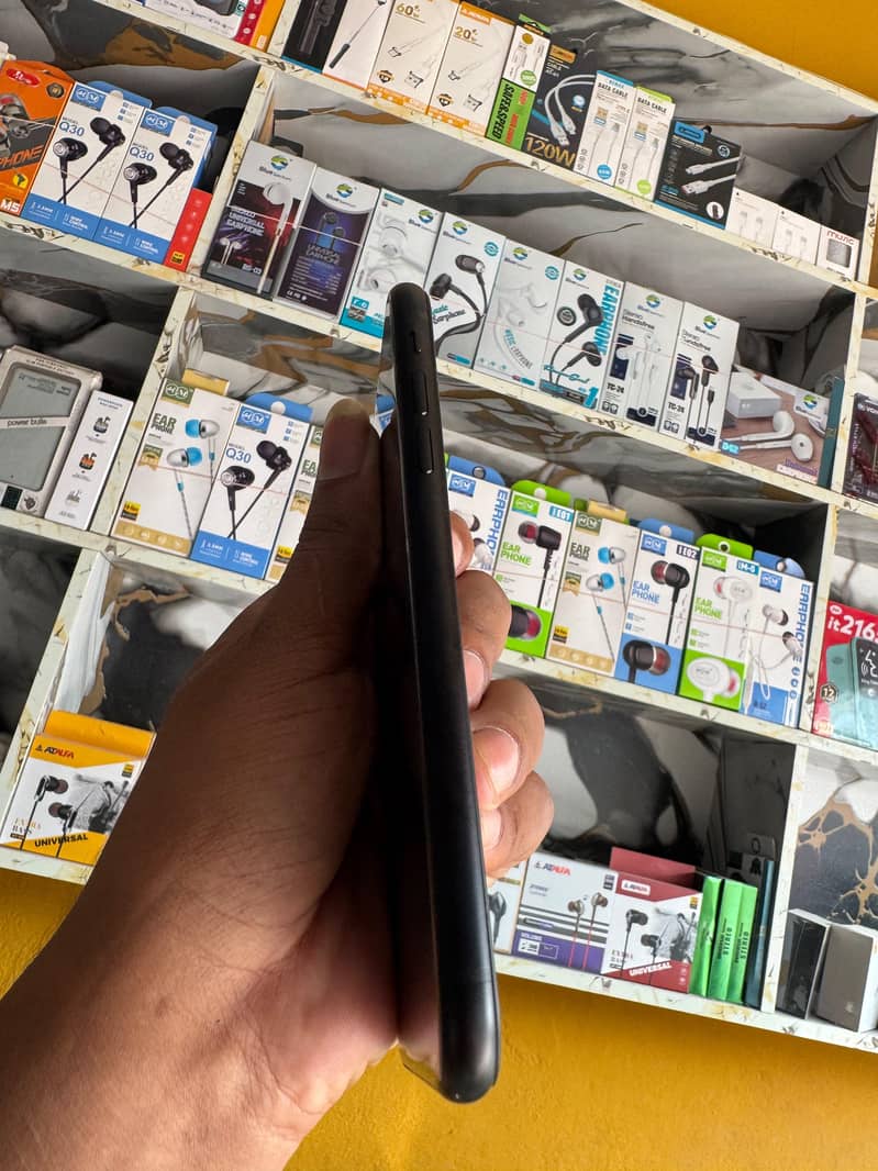 Apple iPhone XR 2
