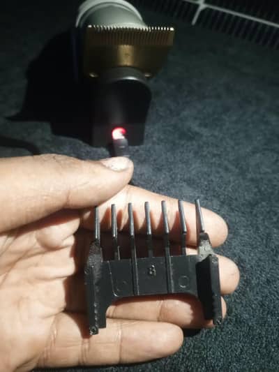 Hair clipper with Duel battery