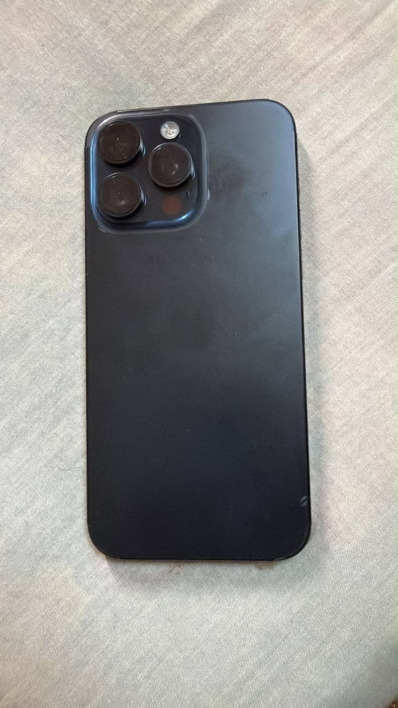 Apple iPhone 15 Pro Max 0