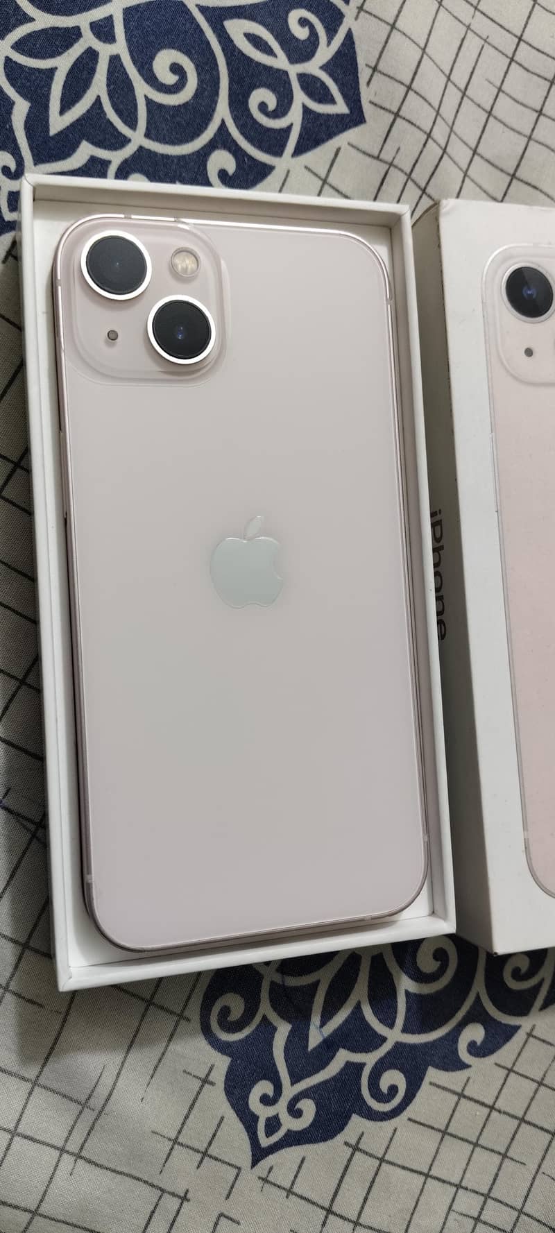 Apple iPhone 13 3