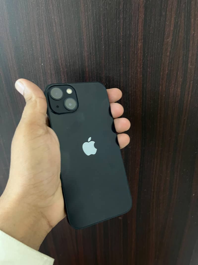 iPhone 13 water pack 1