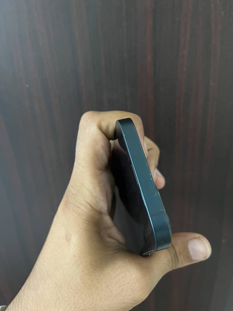 iPhone 13 water pack 2
