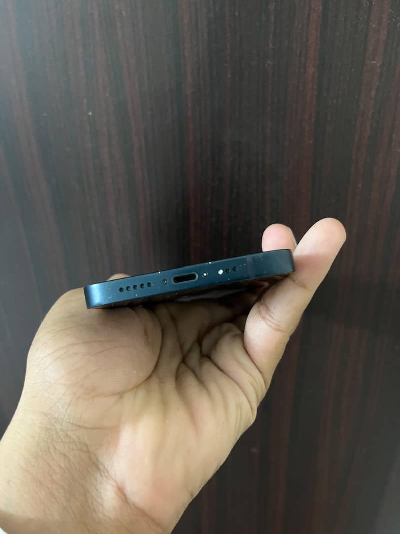 iPhone 13 water pack 3