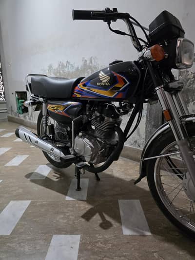 Honda 125 2027 model, 125 black new, zero meter