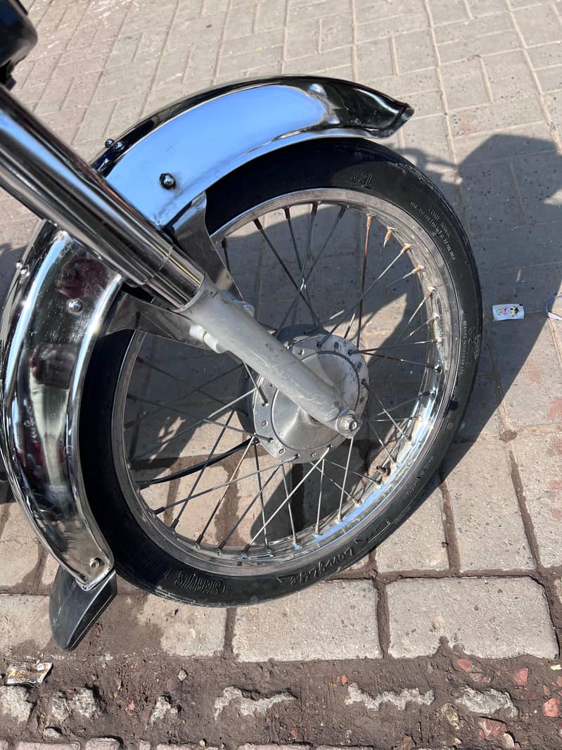 Honda CD70 8