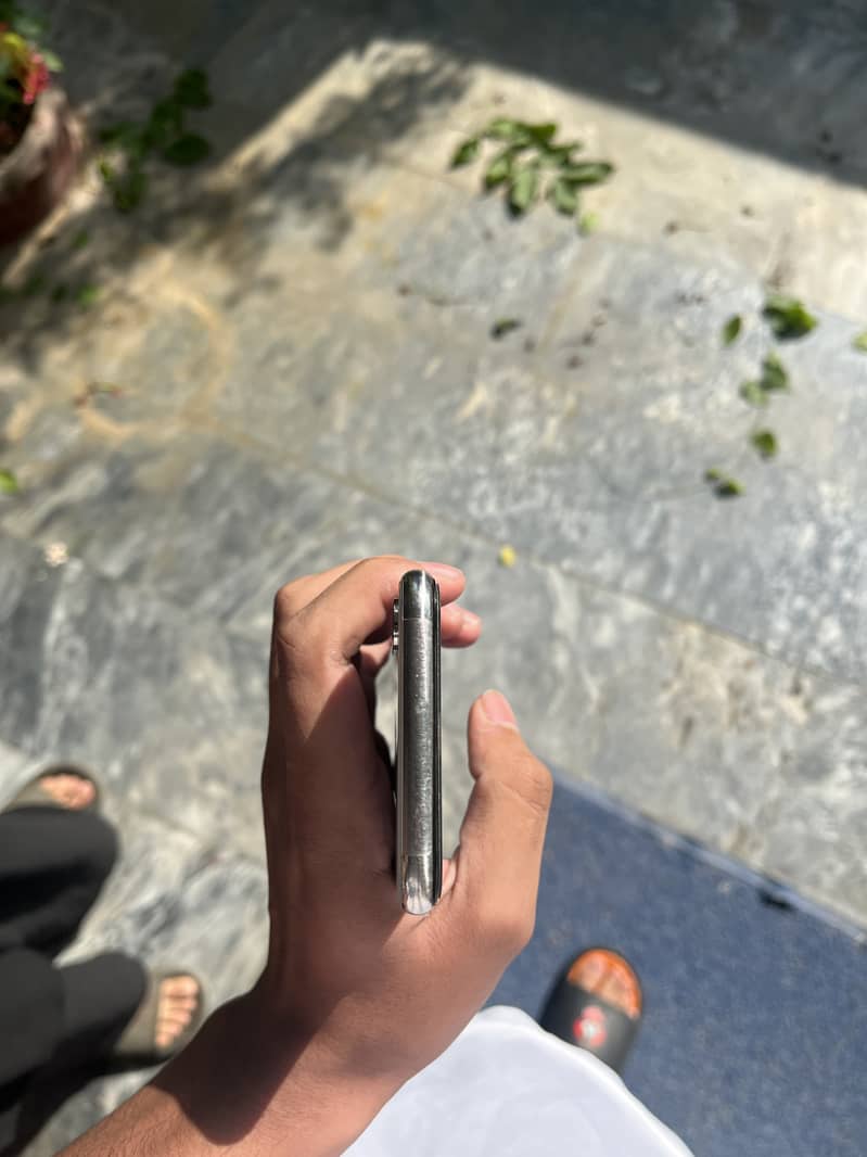 Apple iPhone X 2