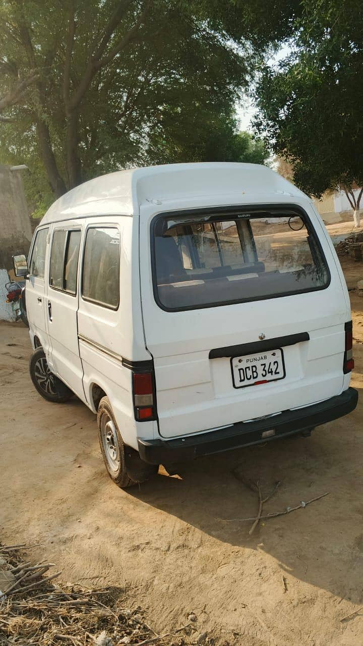 Suzuki Bolan 2010 2