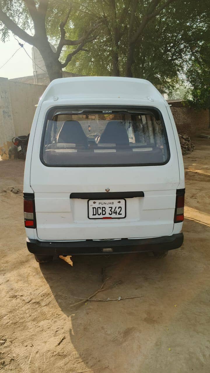Suzuki Bolan 2010 9