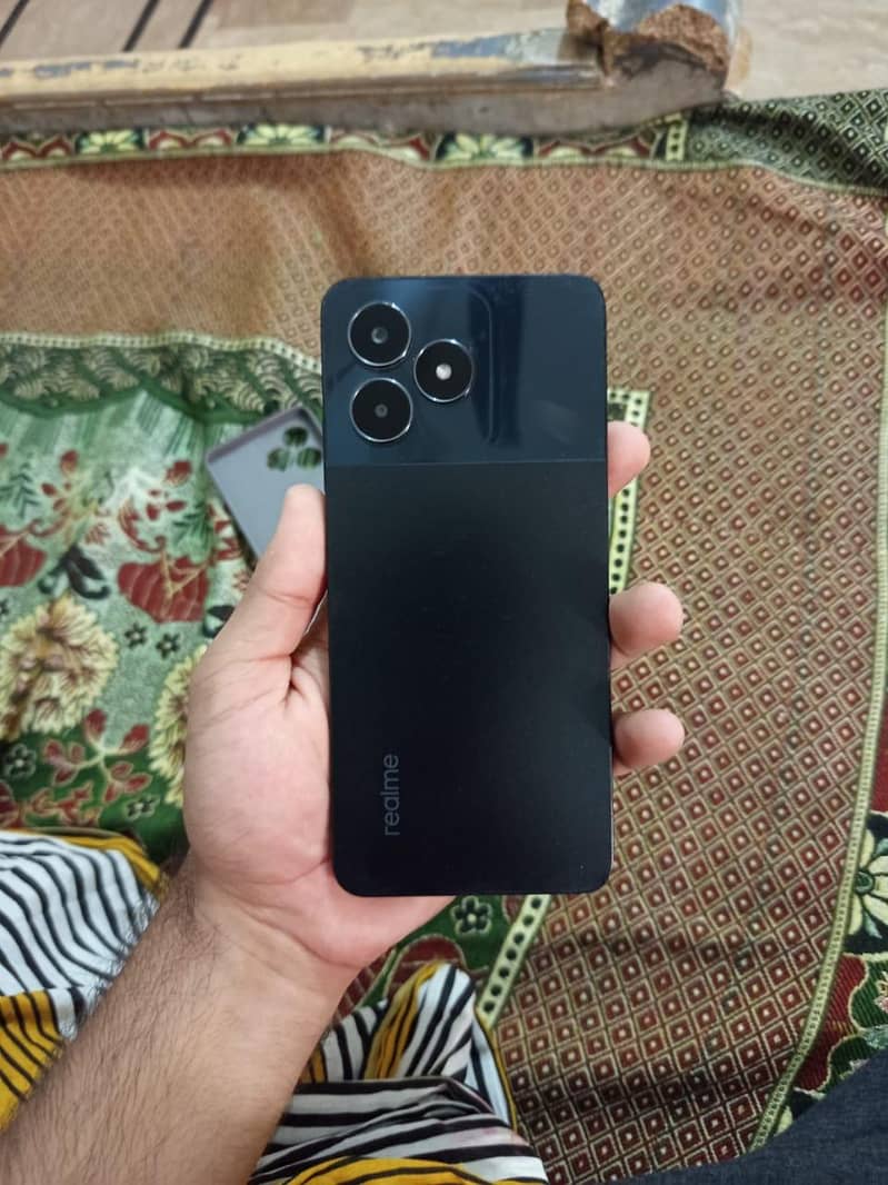 Realme C51 0