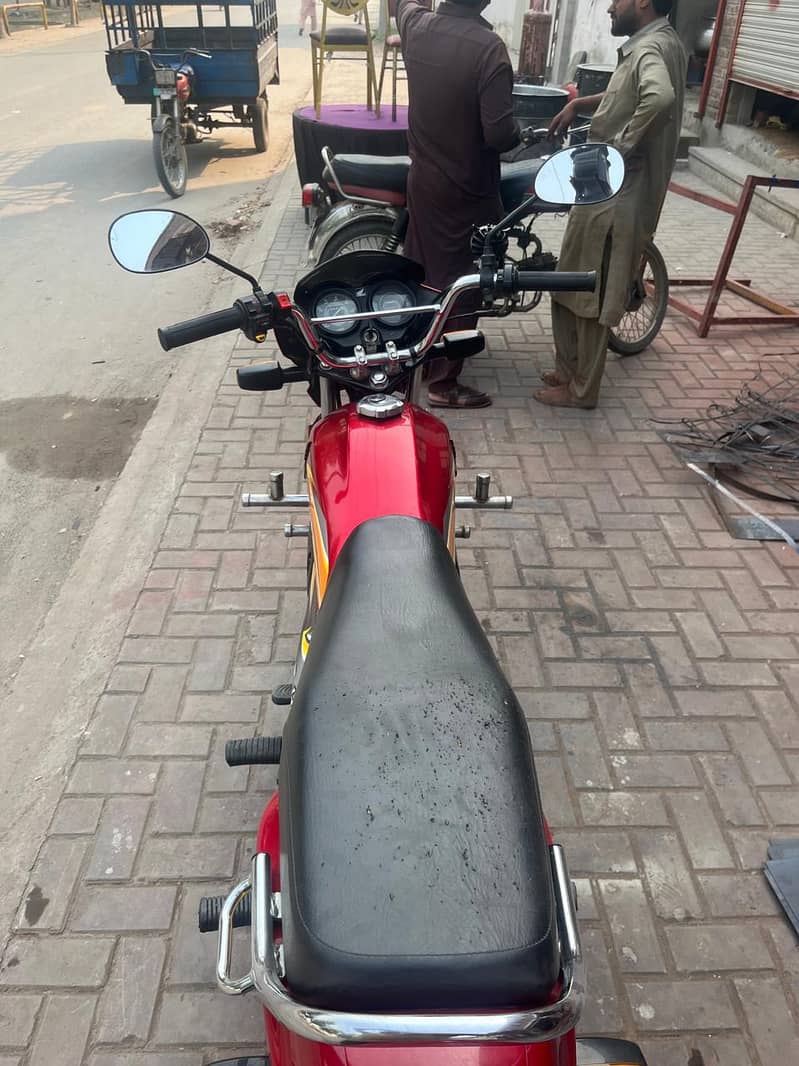 25 model in new condition 0
