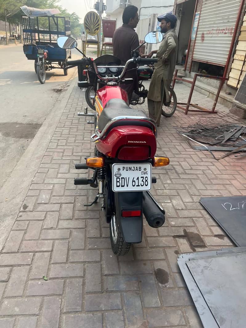 25 model in new condition 1