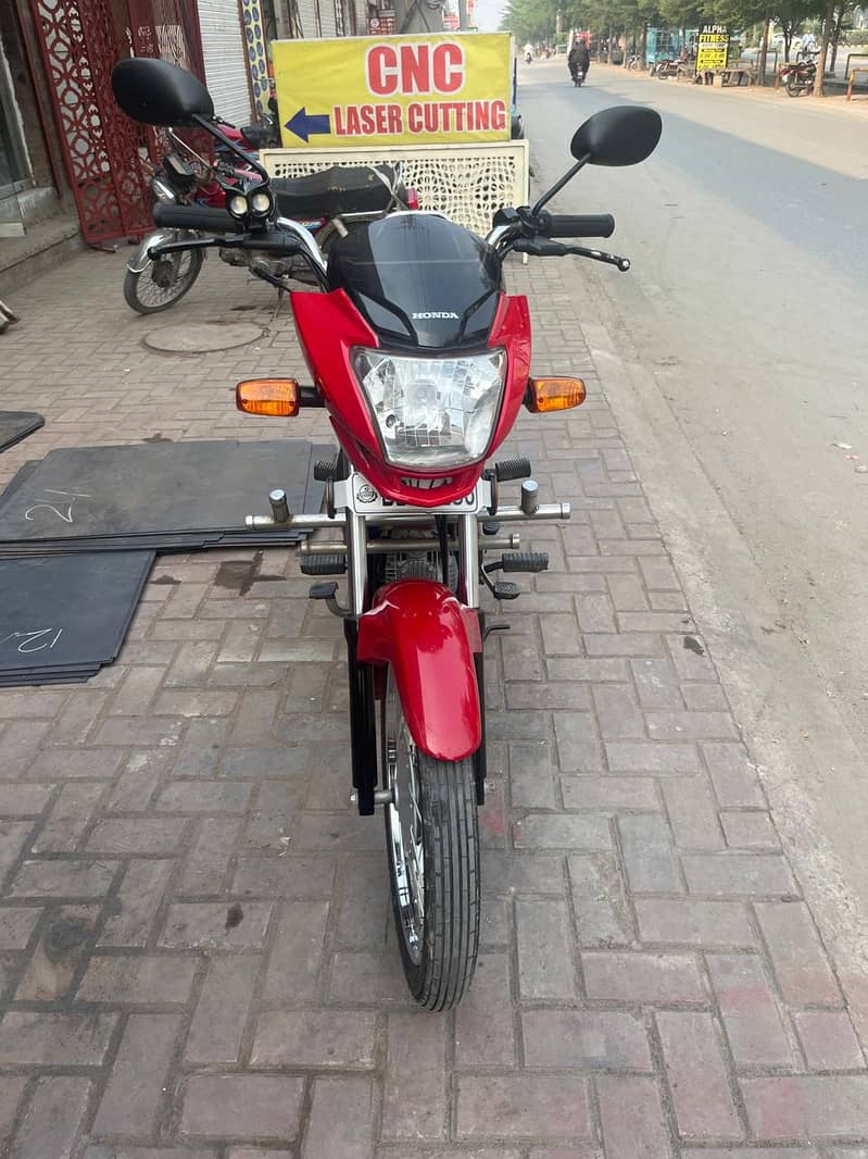 25 model in new condition 2