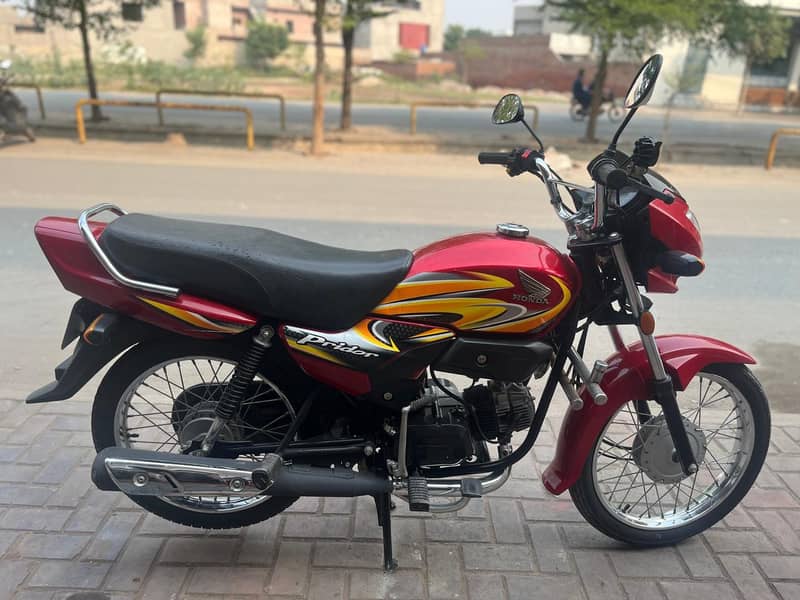 25 model in new condition 6