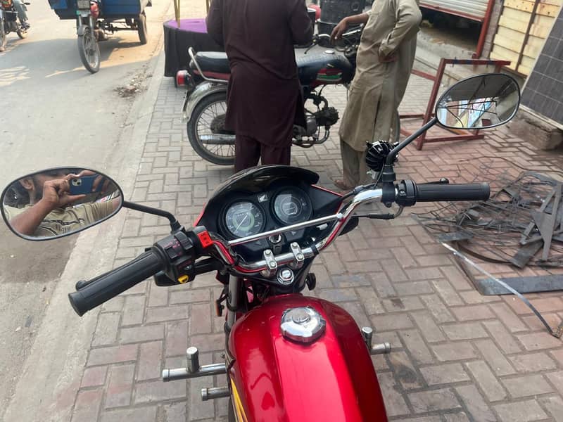 25 model in new condition 8