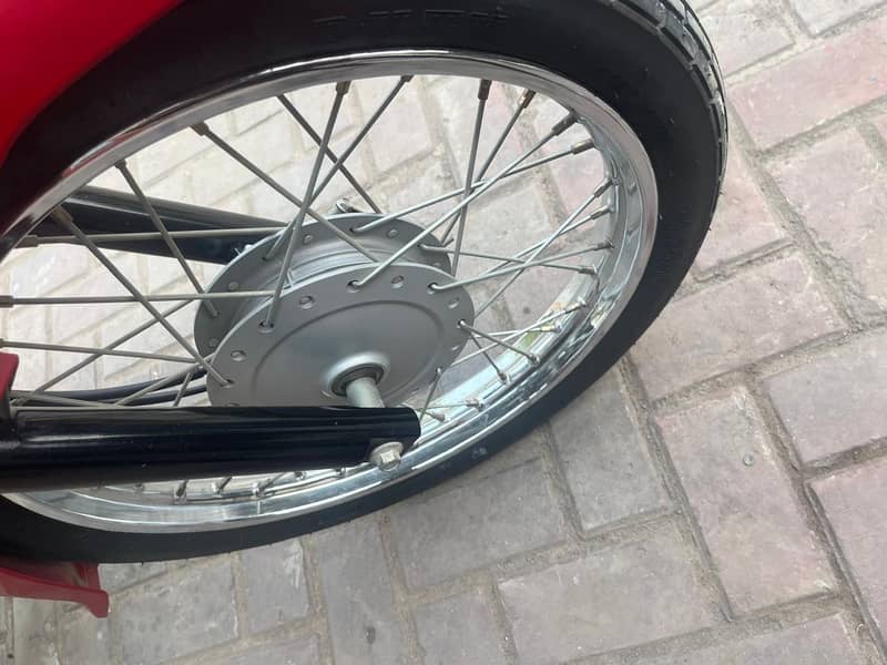 25 model in new condition 10