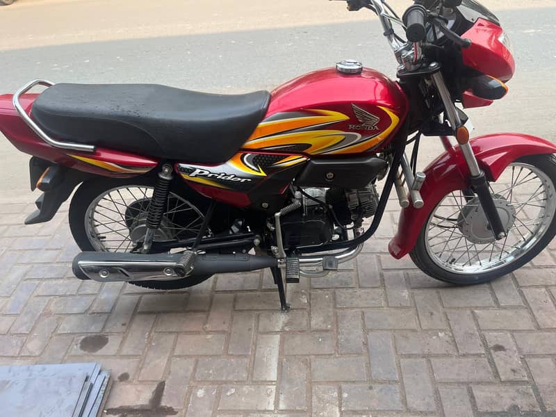 25 model in new condition 14