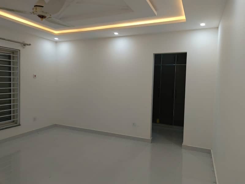 Upper Portion 95000 18
