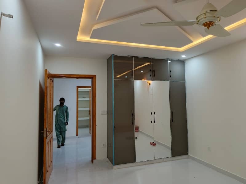 Upper Portion 95000 23