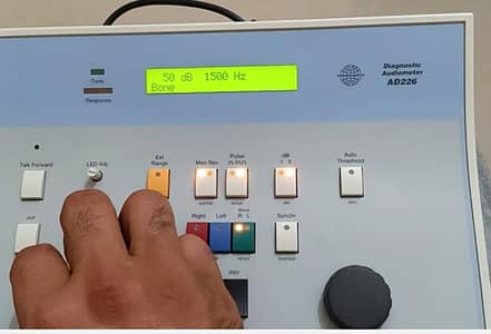 Interacoustics AD226 Audiometer / Diagnostic hearing test machine for