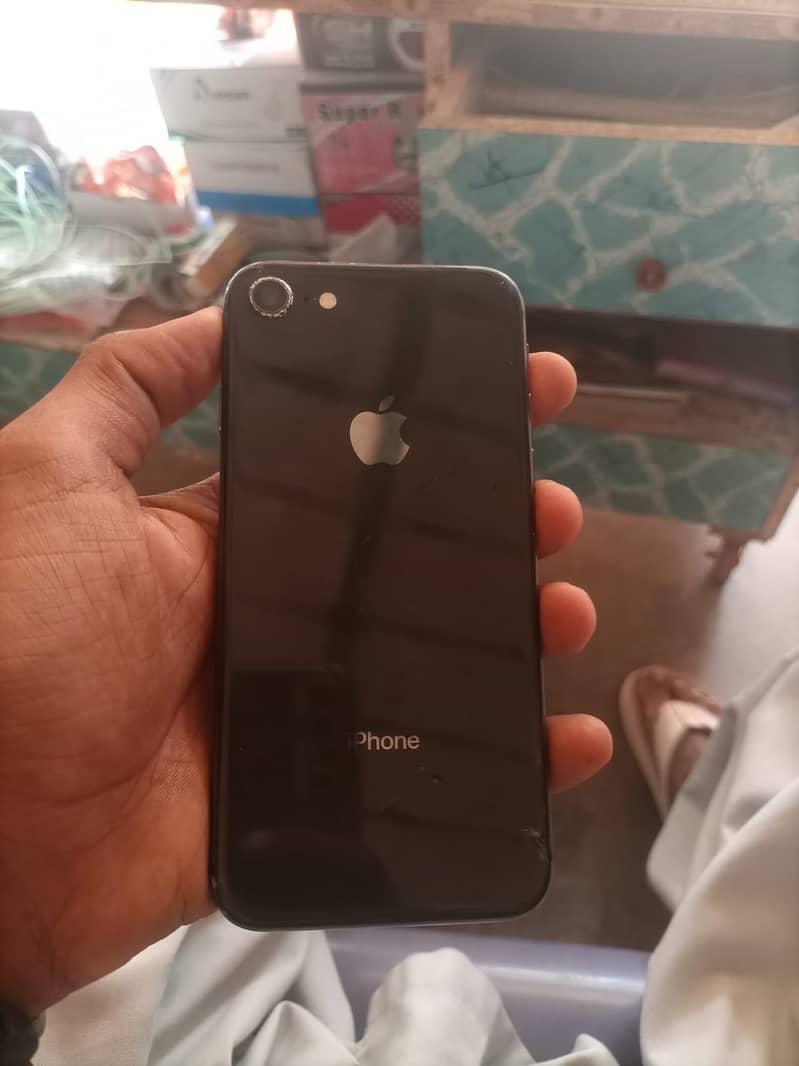 Apple iPhone 8 1