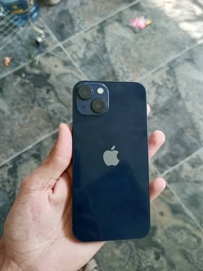 Apple iPhone 13