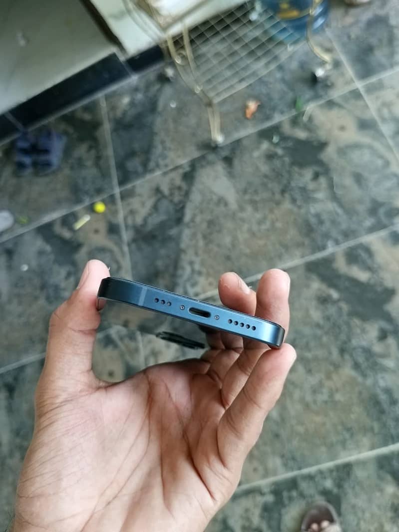 Apple iPhone 13 3