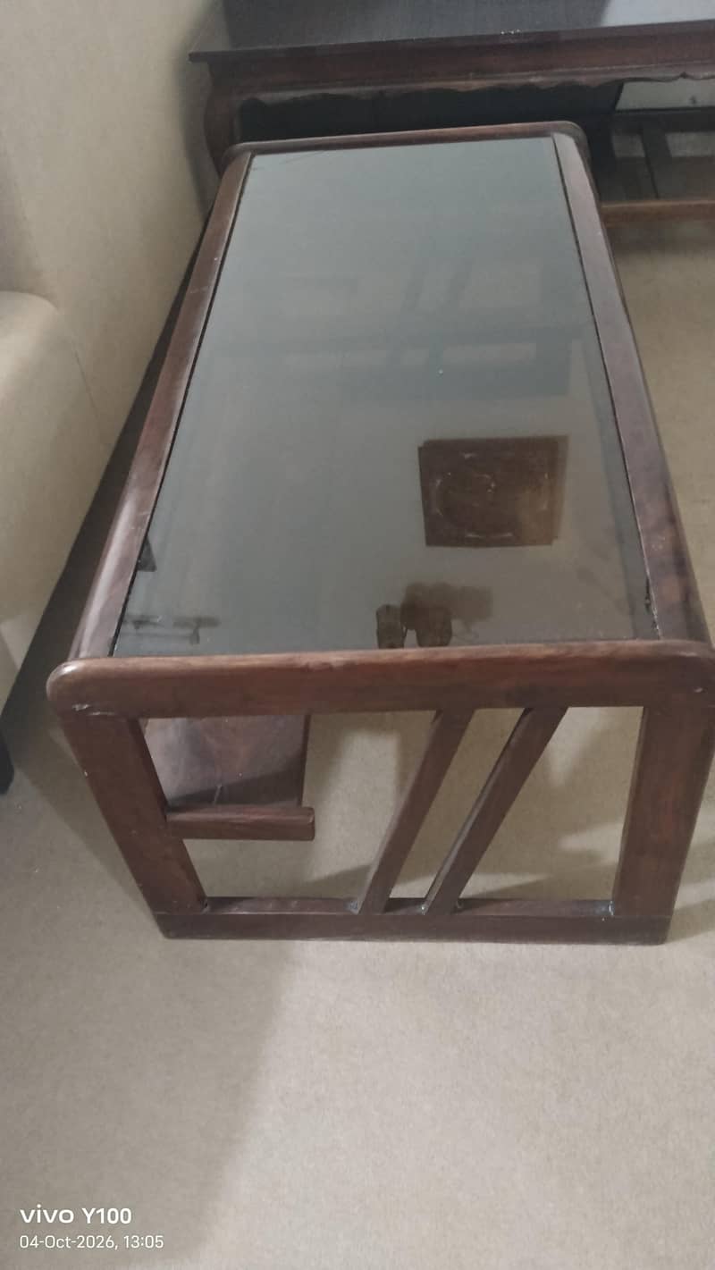 Drawing room  table 2