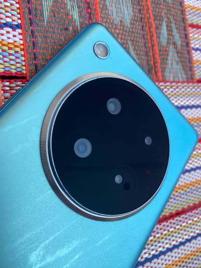 Infinix Zero 40 (Read ad)