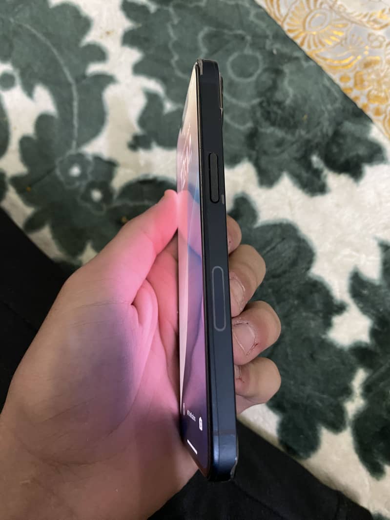 Apple iPhone 13 3