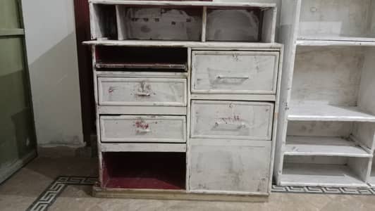 Cash Counter 3.5 feet 3.7feet size
