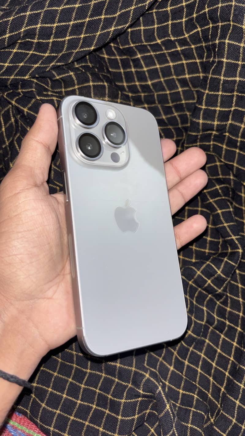 Apple iPhone 15 Pro 1
