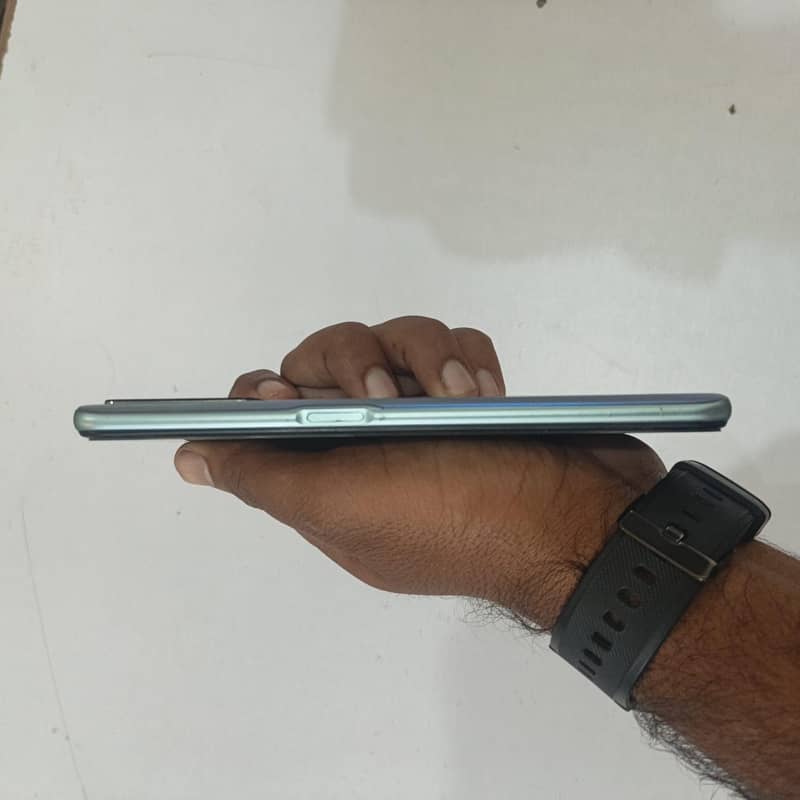 OPPO A76 3