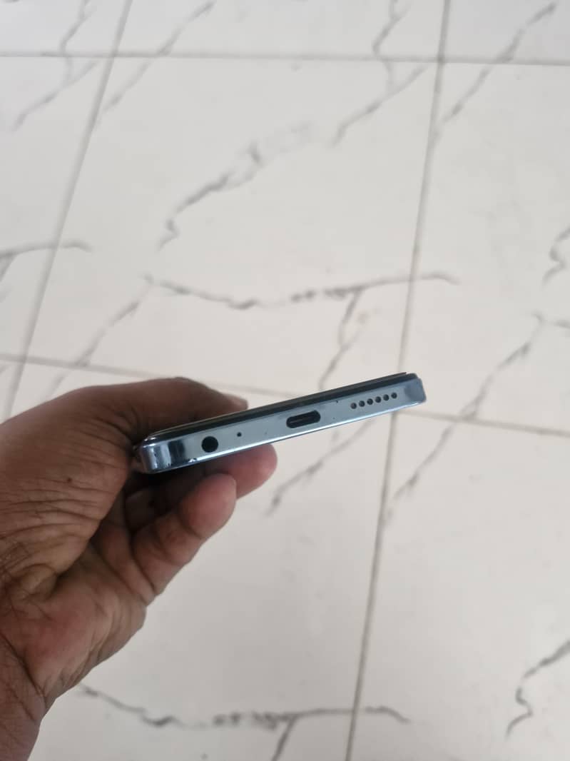 Tecno Spark 20 4