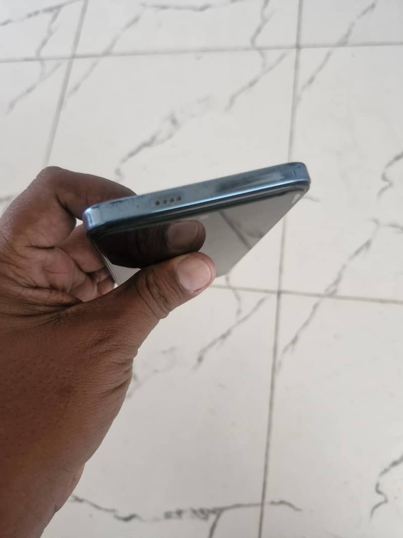 Tecno Spark 20 6