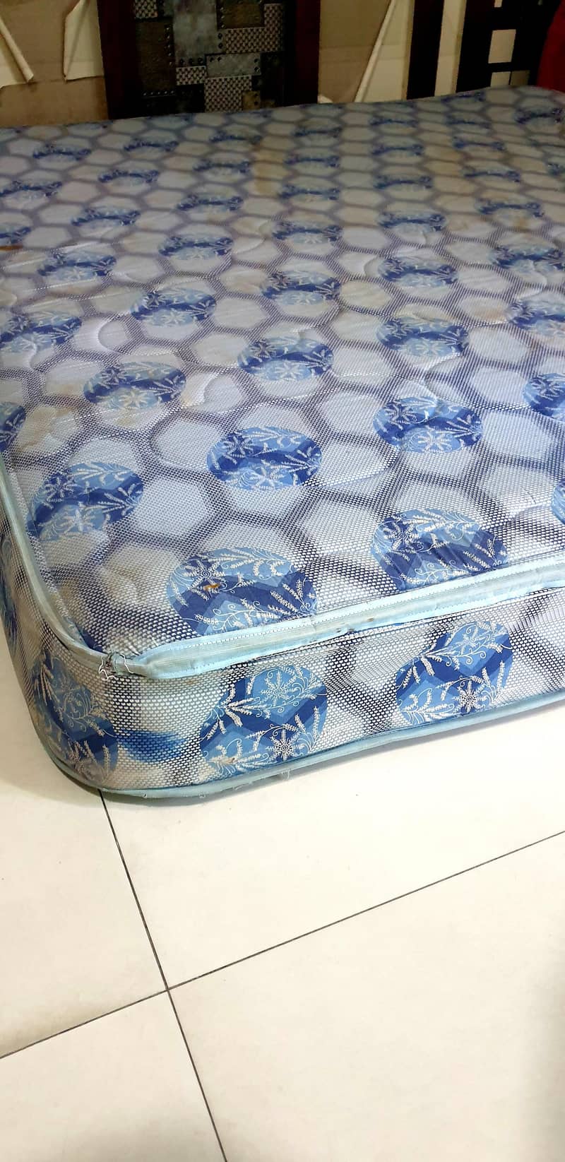 mattress 0