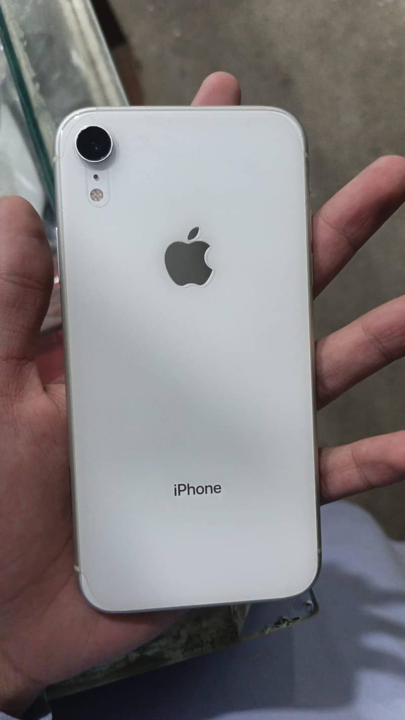Apple iPhone XR 0