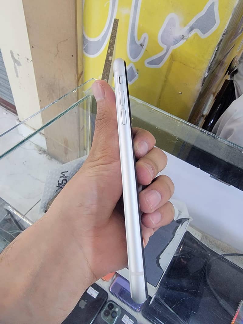 Apple iPhone XR 2