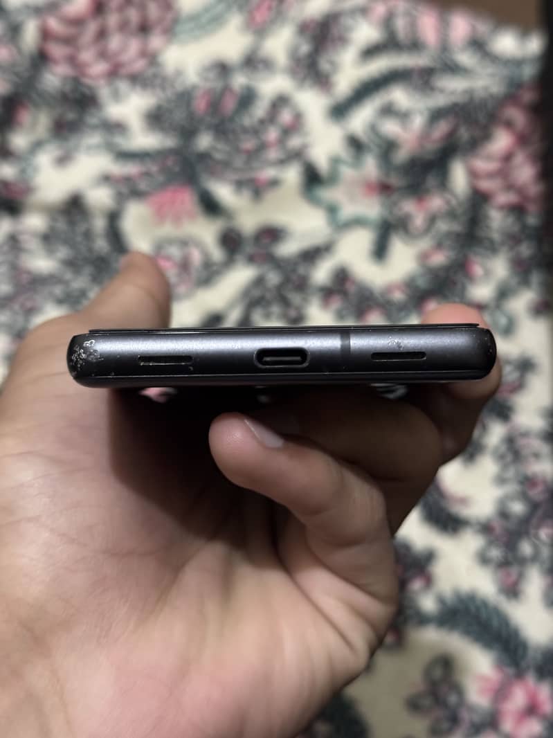 Google Pixel 7a 5