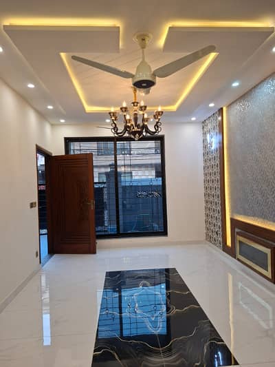 10 Marla Brand New house for sale in Johar Townn